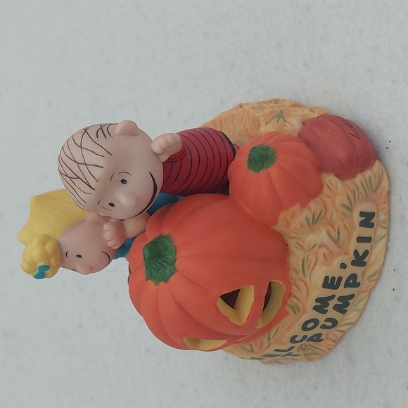 PEANUTS GALLERY THE GREAT PUMPKIN Numbered Edition Lightup Figurine NWOT - Picture 2 of 10